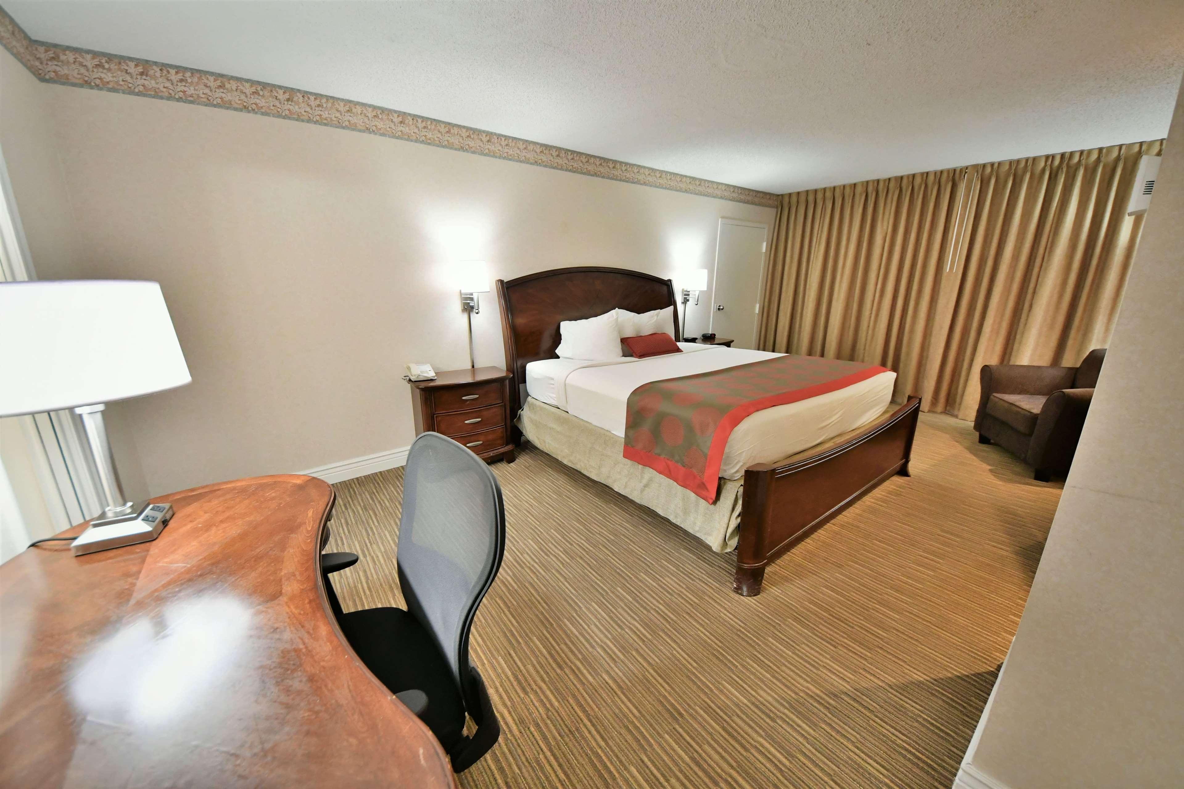 รามาดา โฮเต็ล แอนด์ คอนเฟอเรนซ์ เซ็นเตอร์ บาย วินด์แฮม แจ็คสันวิลล์ Hotel แจ็กสันวิลล์ ภายนอก รูปภาพ