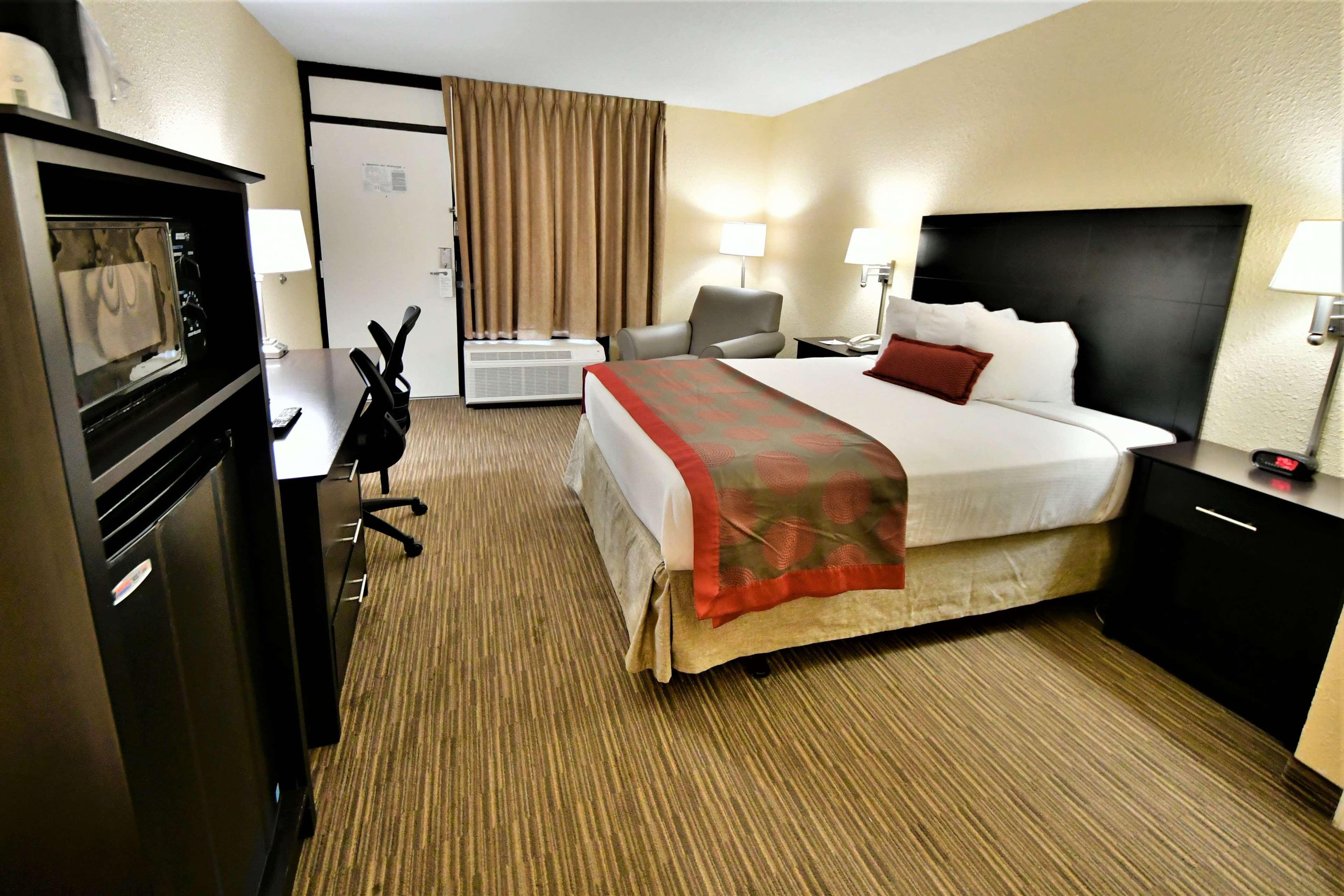 รามาดา โฮเต็ล แอนด์ คอนเฟอเรนซ์ เซ็นเตอร์ บาย วินด์แฮม แจ็คสันวิลล์ Hotel แจ็กสันวิลล์ ภายนอก รูปภาพ