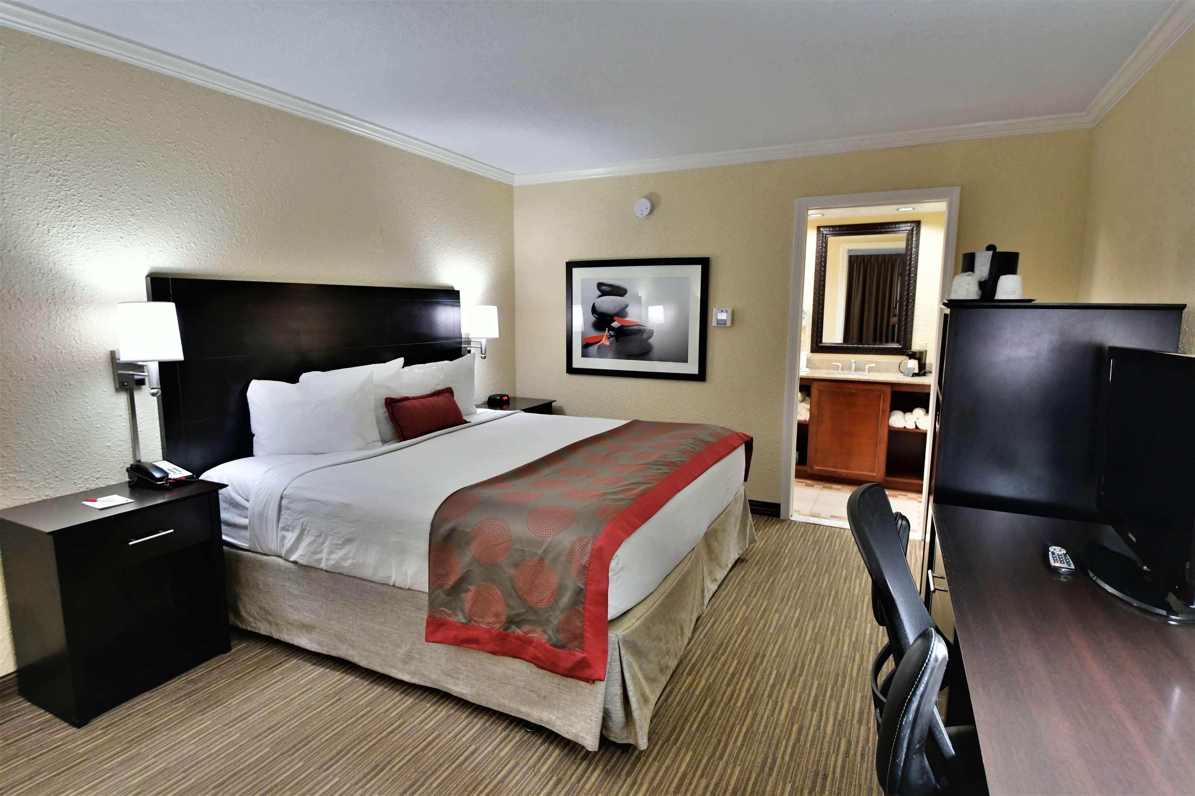 รามาดา โฮเต็ล แอนด์ คอนเฟอเรนซ์ เซ็นเตอร์ บาย วินด์แฮม แจ็คสันวิลล์ Hotel แจ็กสันวิลล์ ภายนอก รูปภาพ