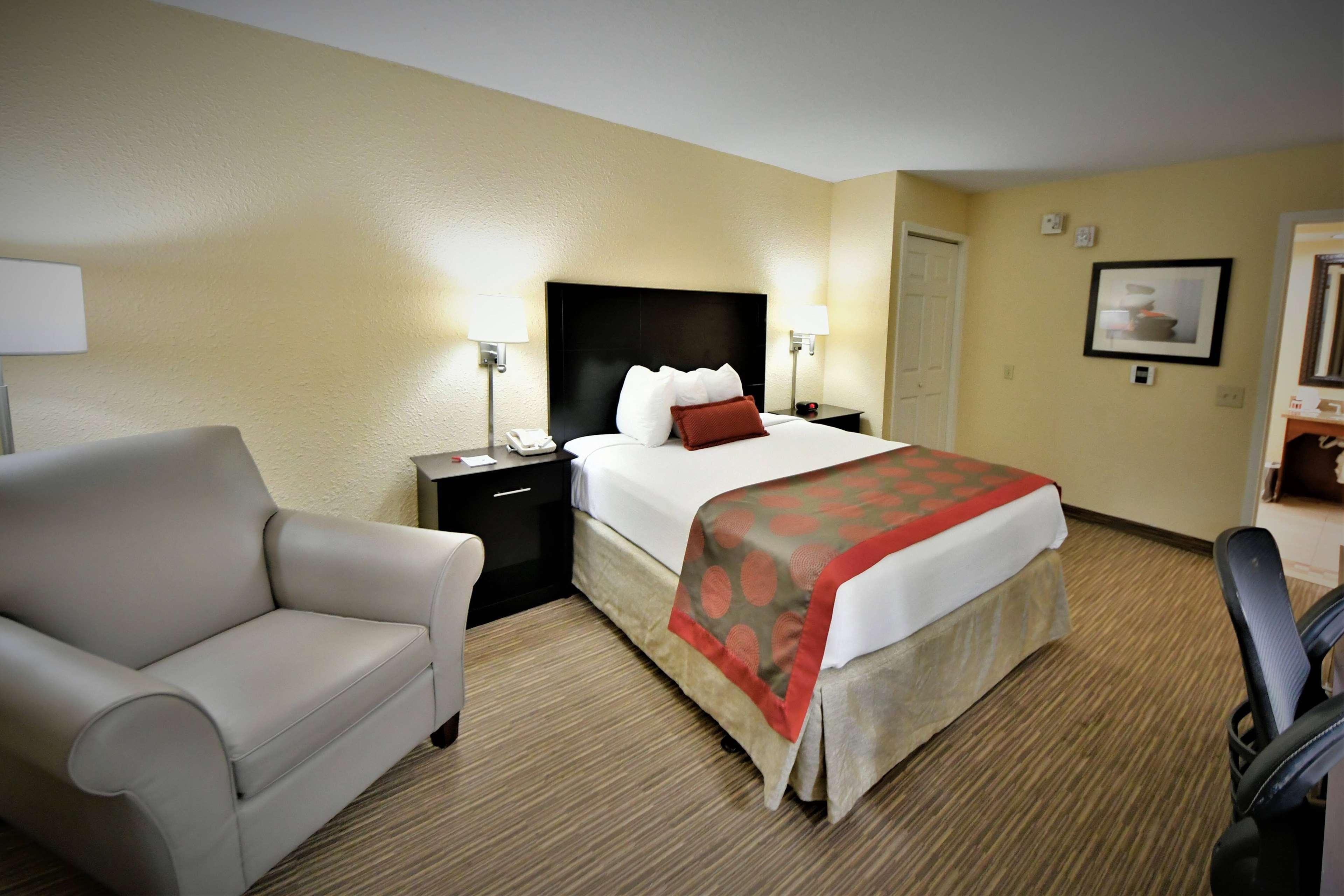 รามาดา โฮเต็ล แอนด์ คอนเฟอเรนซ์ เซ็นเตอร์ บาย วินด์แฮม แจ็คสันวิลล์ Hotel แจ็กสันวิลล์ ภายนอก รูปภาพ